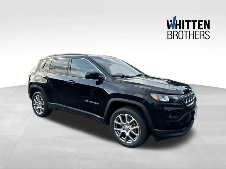 2022 Jeep Compass Latitude Lux photo 1
