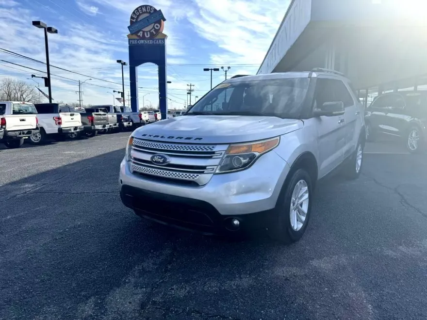 2013 Ford Explorer XLT photo 1