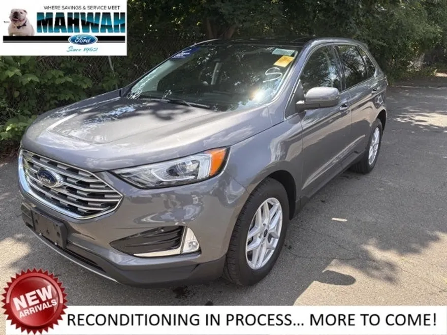 2021 Ford Edge SEL photo 1