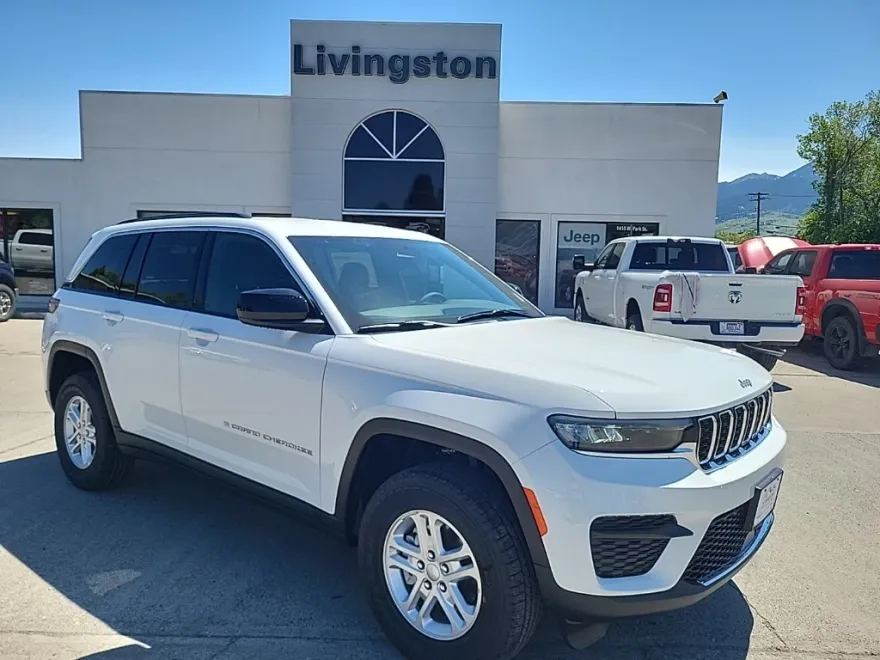 2025 Jeep Grand Cherokee Laredo photo 1