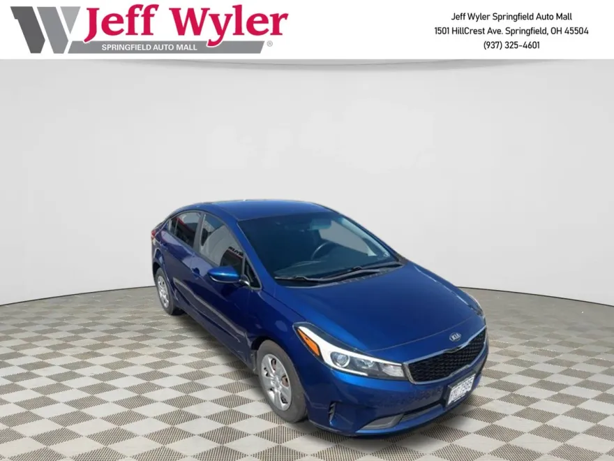 2017 Kia Forte LX Base photo 1