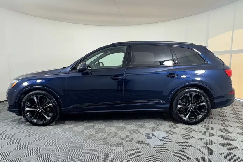 2025 Audi Q7 Prestige photo 1