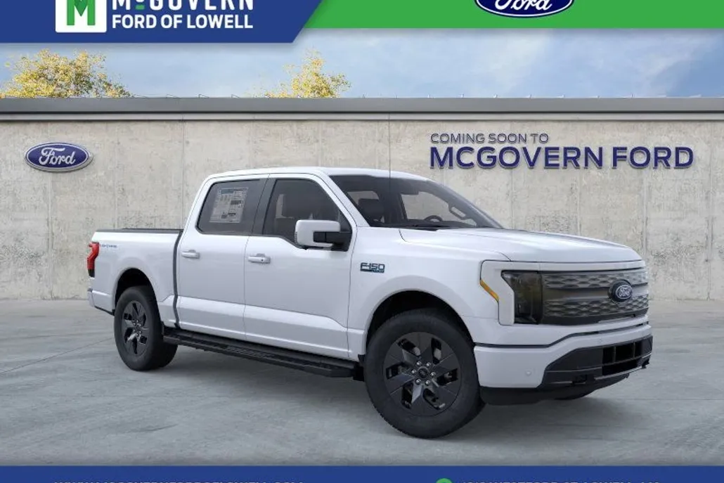 2025 Ford F-150 Lightning Lariat photo 1