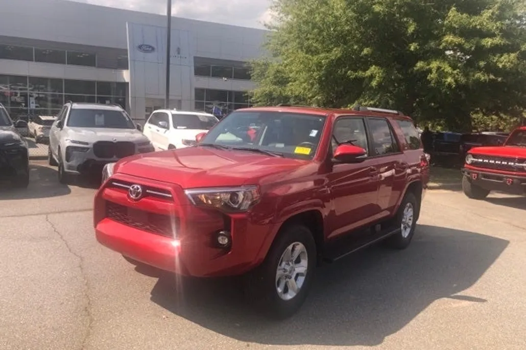 2023 Toyota 4Runner SR5 Premium photo 1