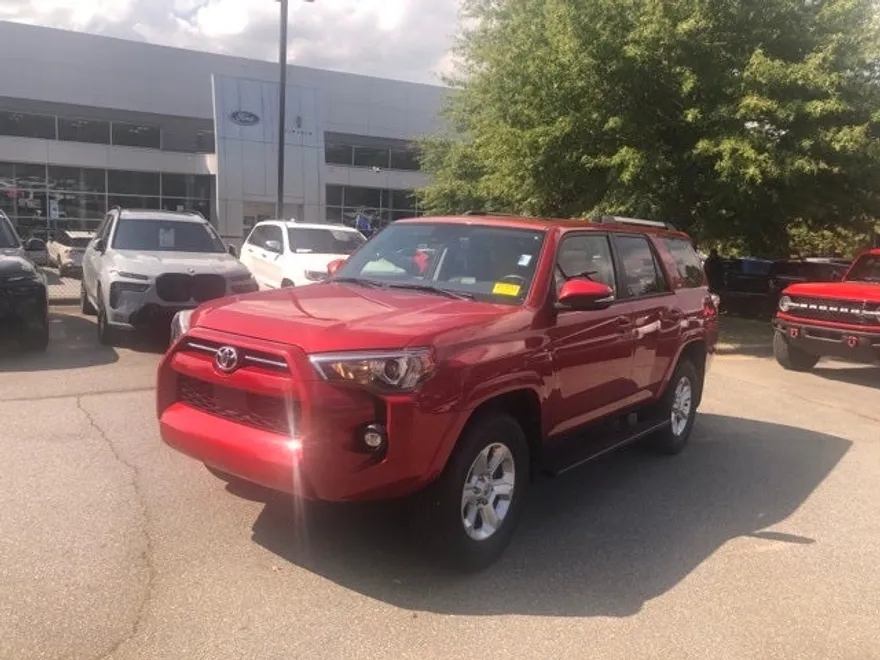 2023 Toyota 4Runner SR5 Premium photo 1