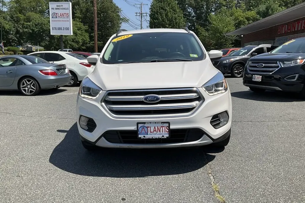 2019 Ford Escape SEL photo 1