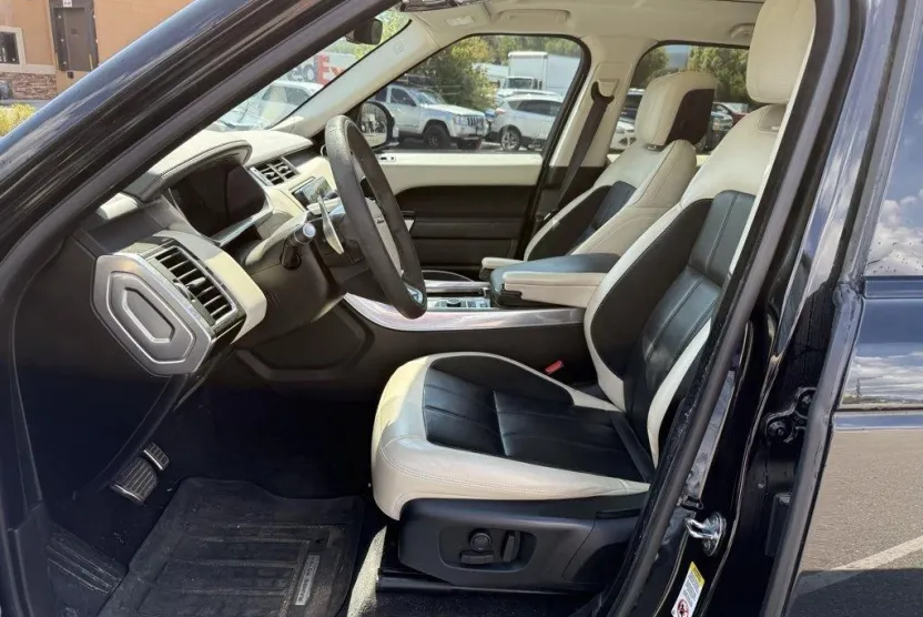2020 Land Rover Range Rover Sport HST photo 1