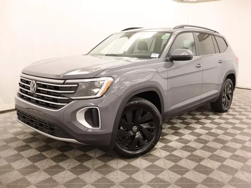 2026 Volkswagen Atlas SE Technology photo 1