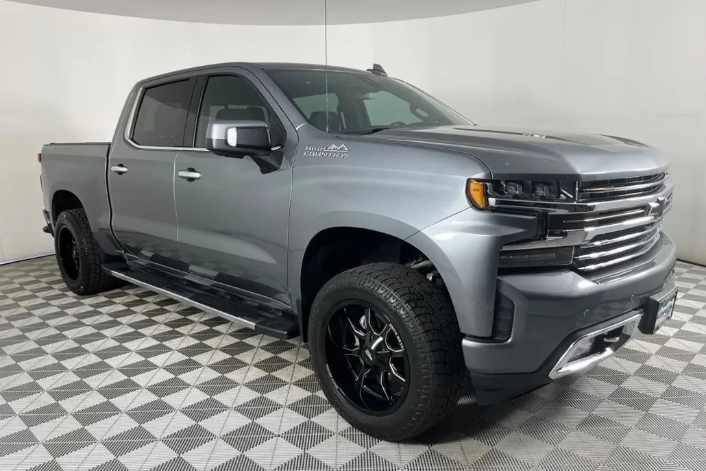 2019 Chevrolet Silverado 1500 High Country photo 1