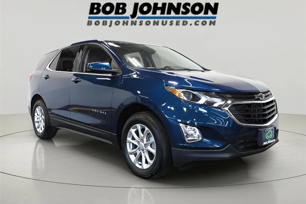 2020 Chevrolet Equinox LT photo 1