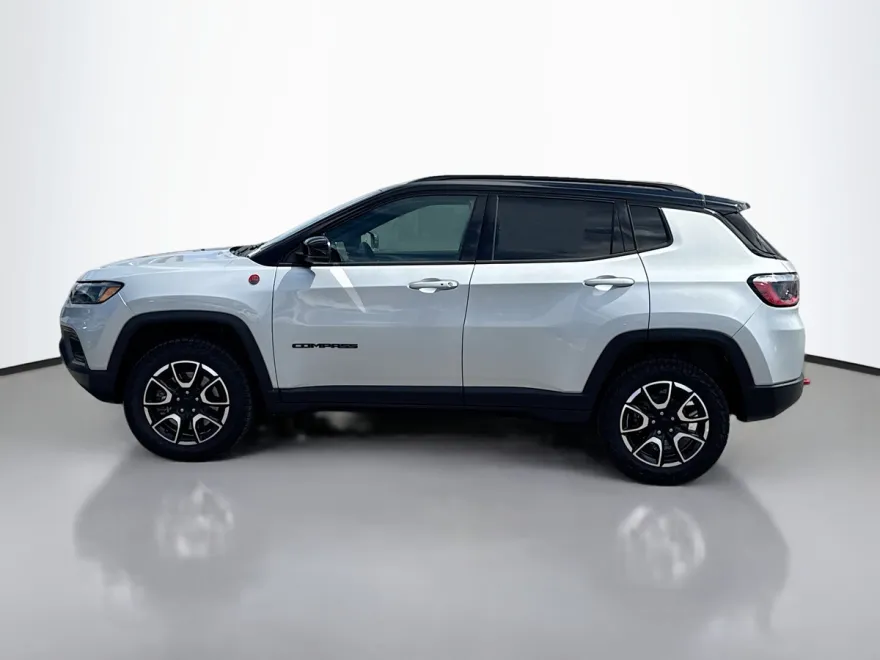2024 Jeep Compass Trailhawk Sport photo 1