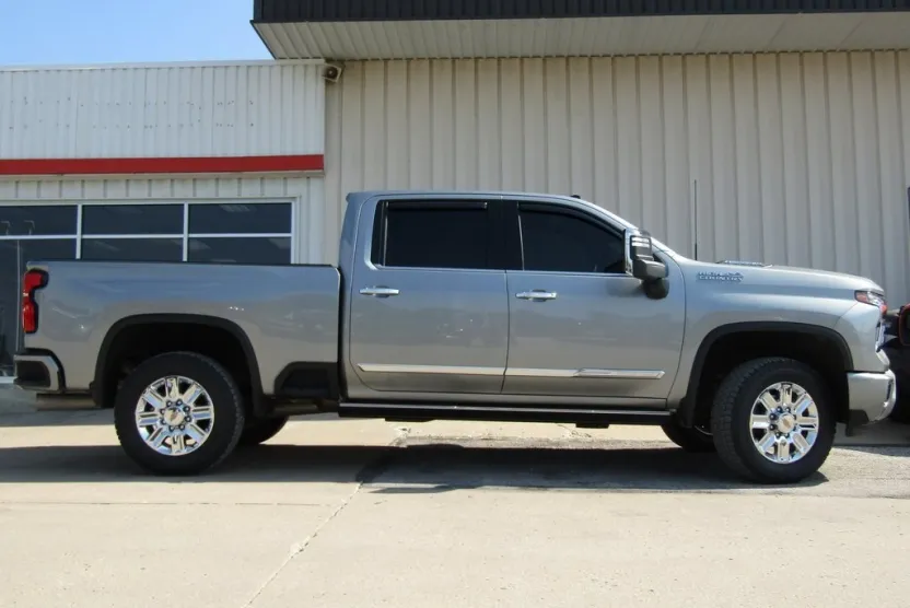 2024 Chevrolet Silverado 3500HD High Country photo 1