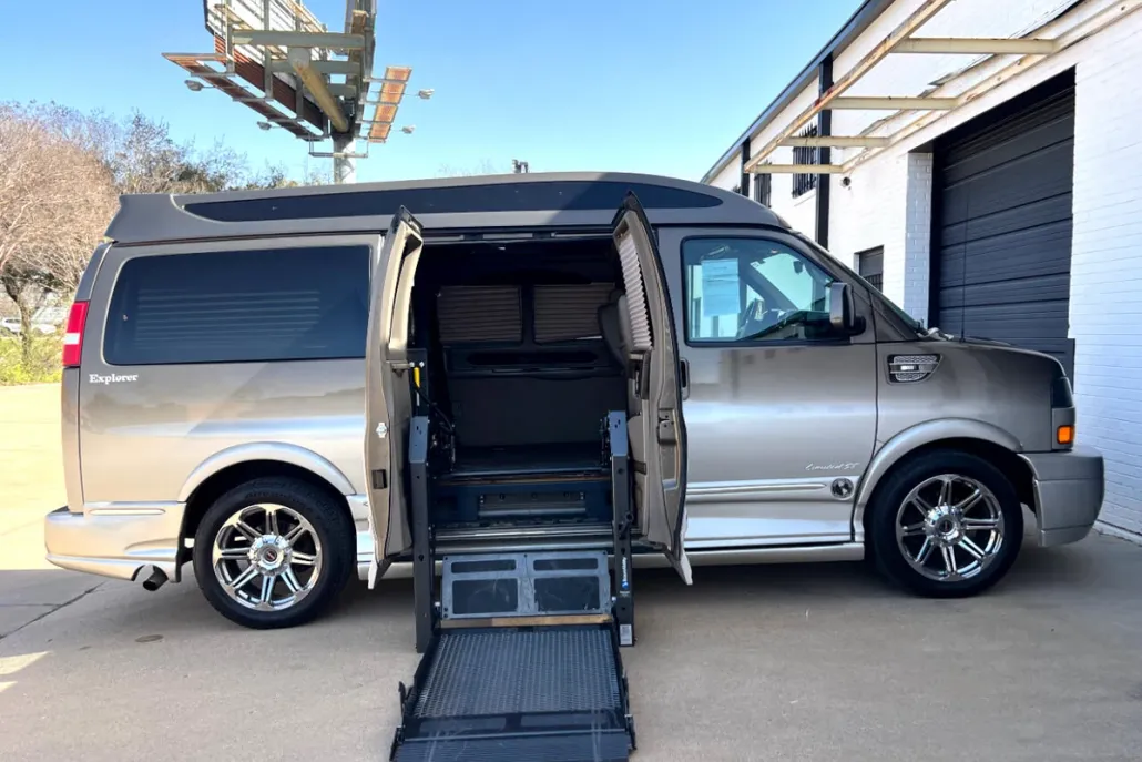 2015 Gmc Savana photo 1