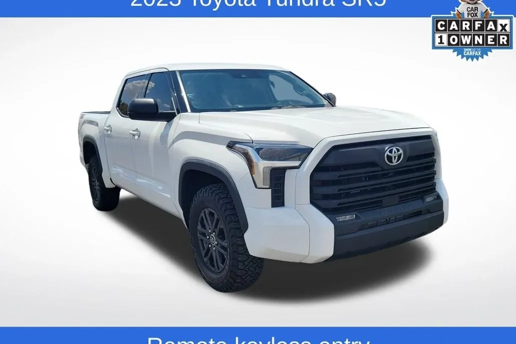 2023 Toyota Tundra SR5 photo 1