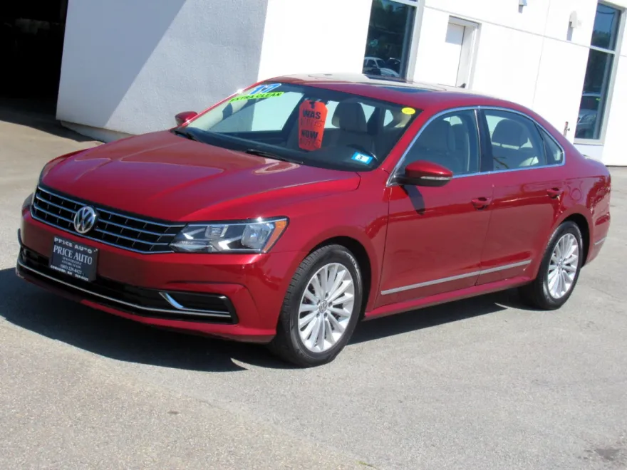 2017 Volkswagen Passat SE photo 1