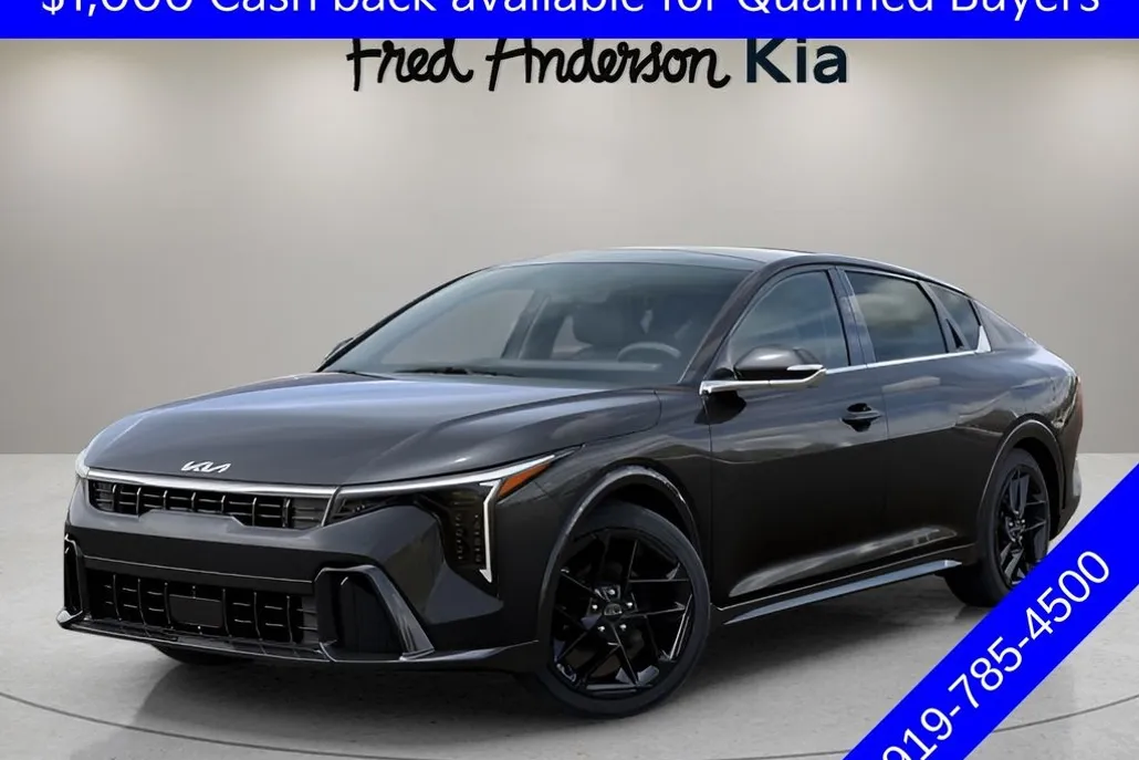 2025 Kia K4 GT-Line Turbo photo 1