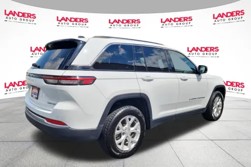 2024 Jeep Grand Cherokee Limited photo 2