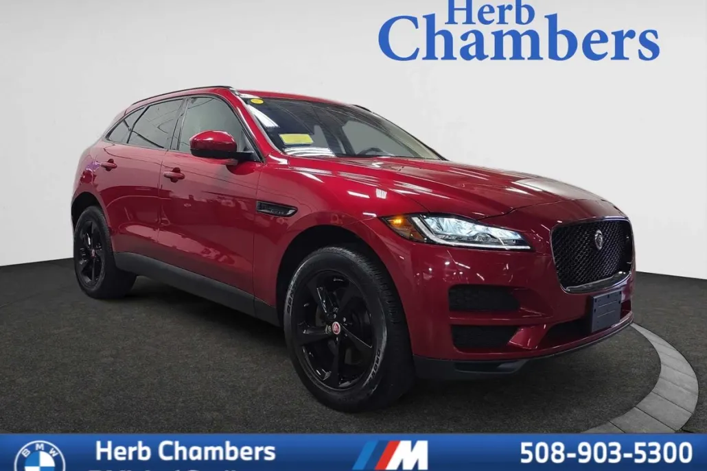 2017 Jaguar F-PACE Prestige photo 1