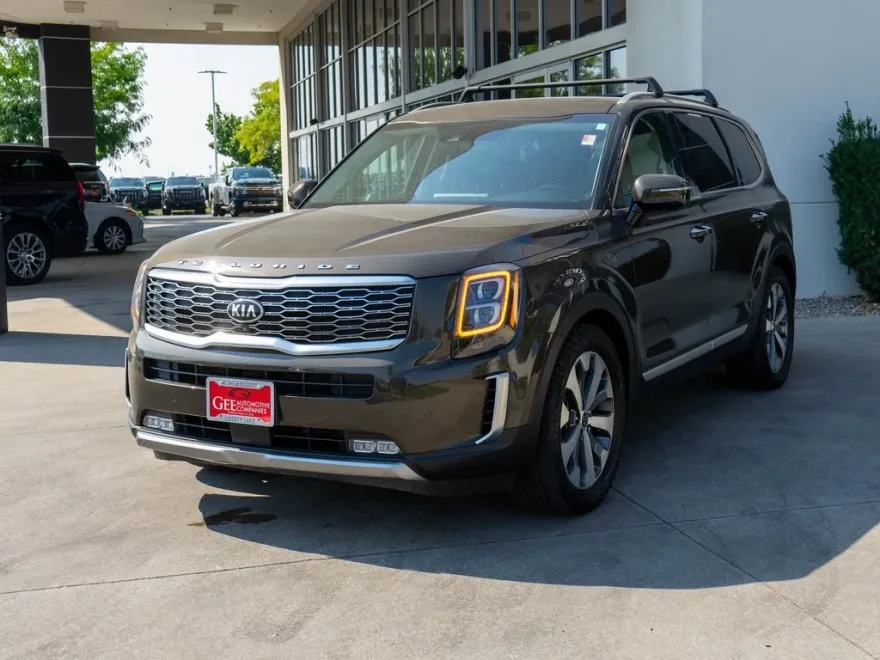 2020 Kia Telluride SX photo 1