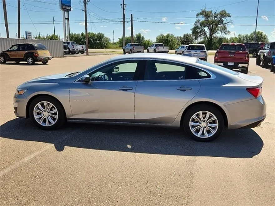2023 Chevrolet Malibu 1LT photo 1