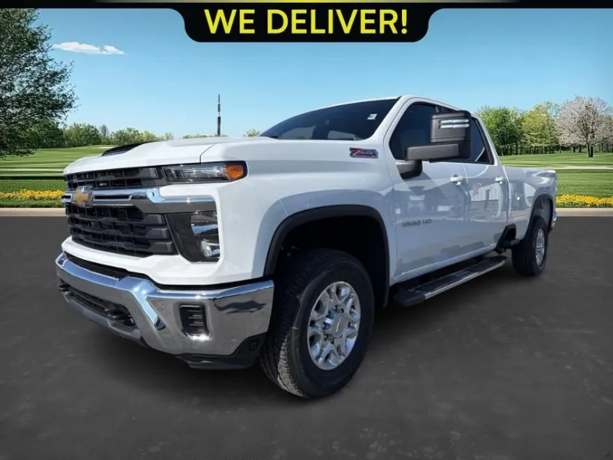 2026 Chevrolet Silverado 3500HD LT photo 1