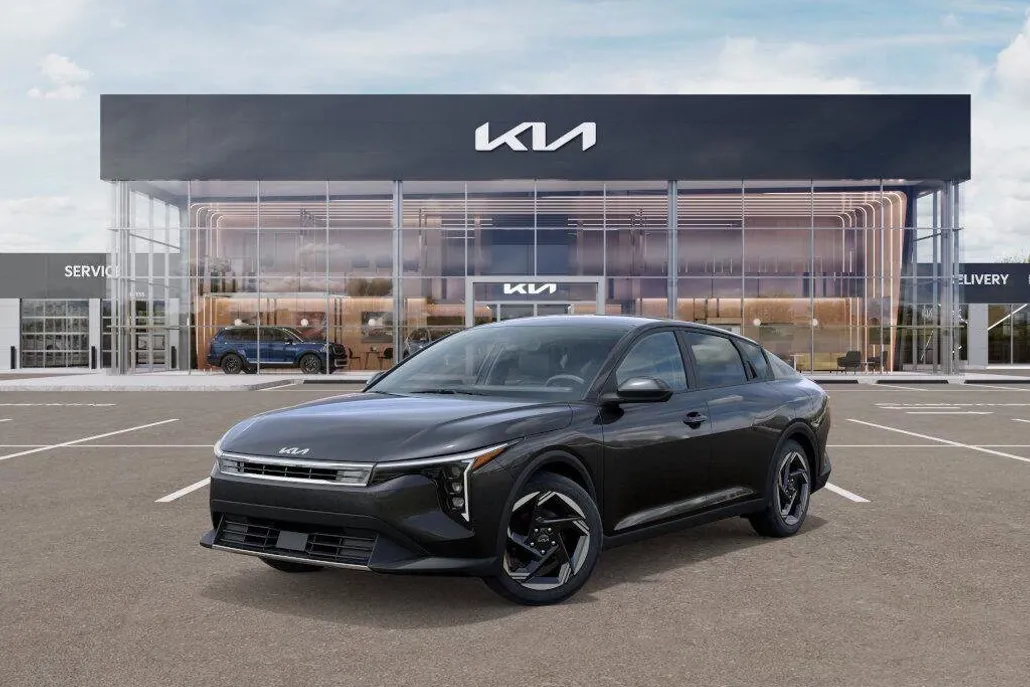 2025 Kia K4 EX photo 1