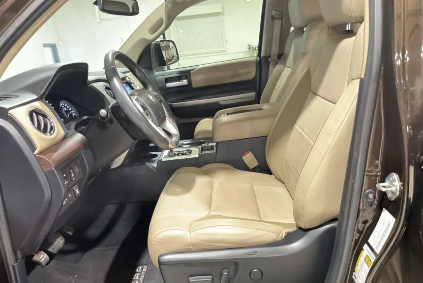 2021 Toyota Tundra Limited Grade photo 1