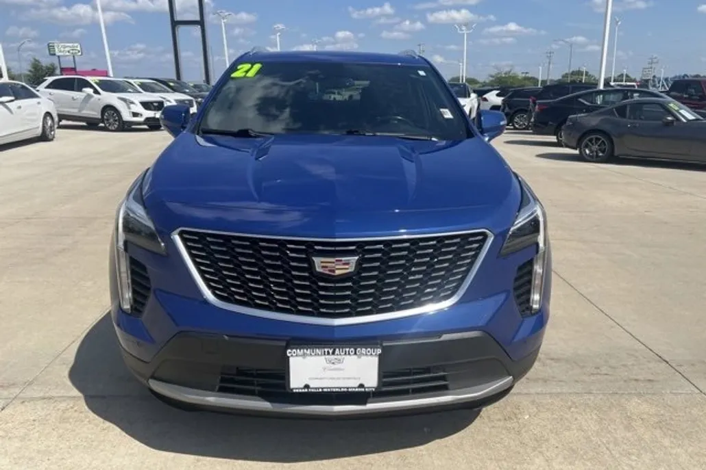 2021 Cadillac XT4 Premium Luxury photo 1