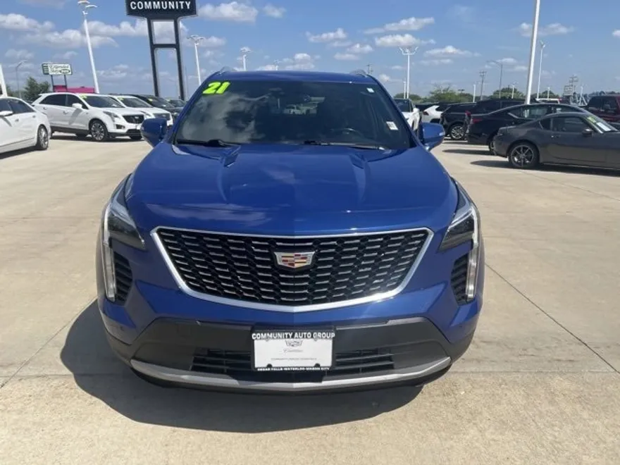 2021 Cadillac XT4 Premium Luxury photo 1