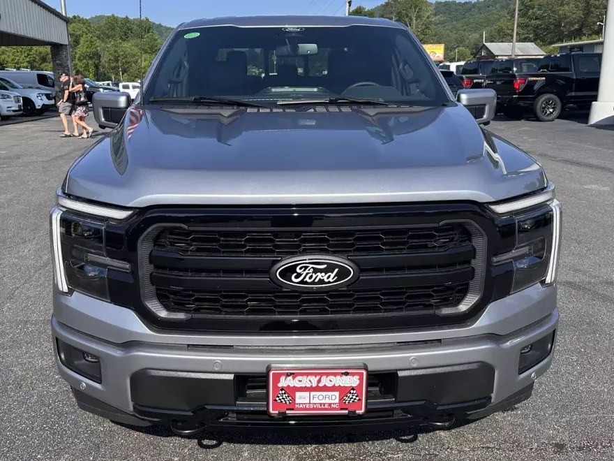 2025 Ford F-150 Lariat photo 1