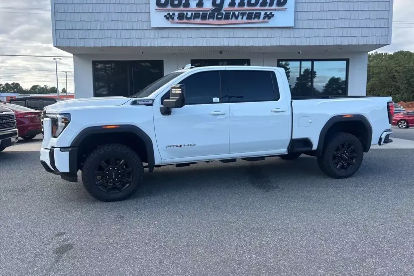 2025 Gmc Sierra HD AT4 photo 1