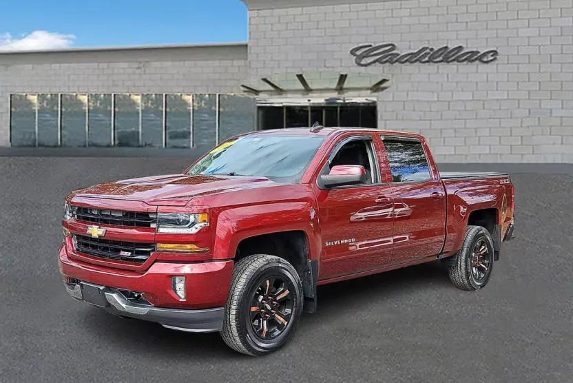 2017 Chevrolet Silverado 1500 LT photo 1
