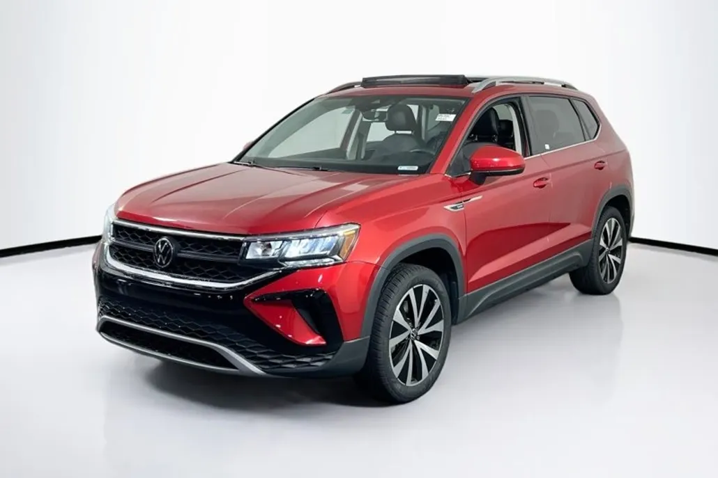 2022 Volkswagen Taos SE photo 1