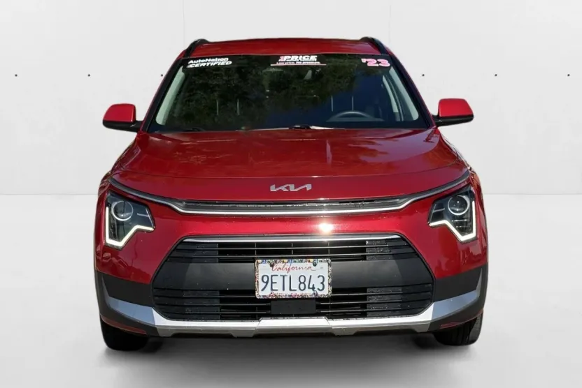 2023 Kia Niro EX photo 1