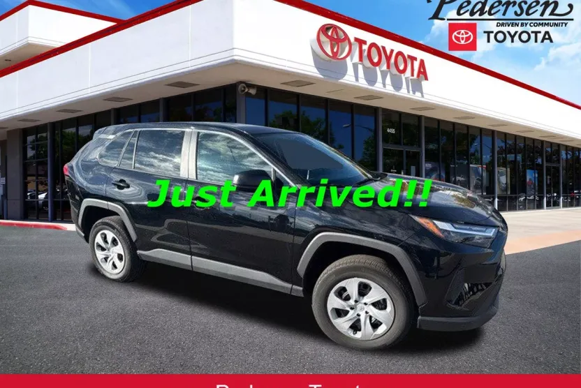 2024 Toyota RAV4 LE photo 1