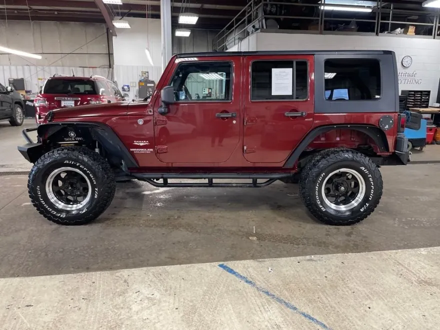 2008 Jeep Wrangler Unlimited Sahara photo 1