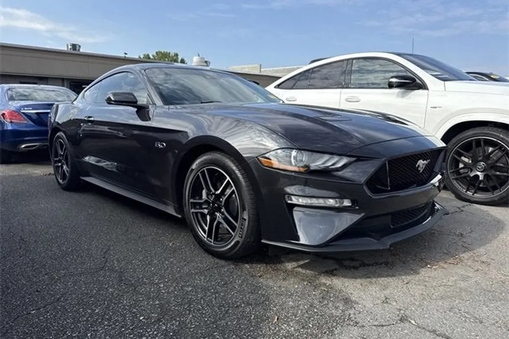 2022 Ford Mustang GT photo 1