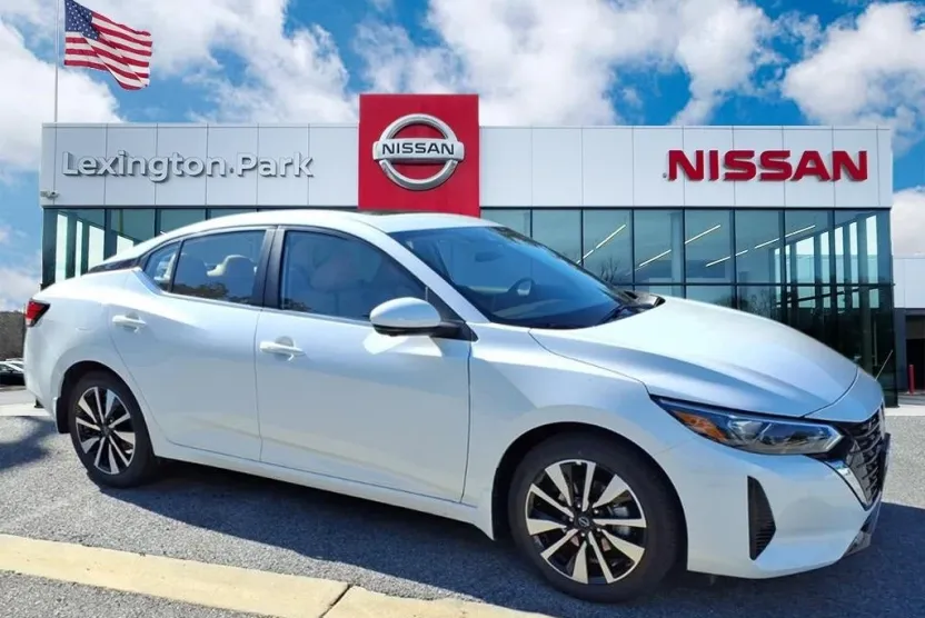 2025 Nissan Sentra SV photo 1