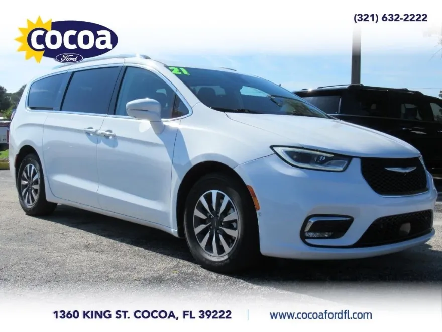 2021 Chrysler Pacifica Hybrid Touring L photo 1