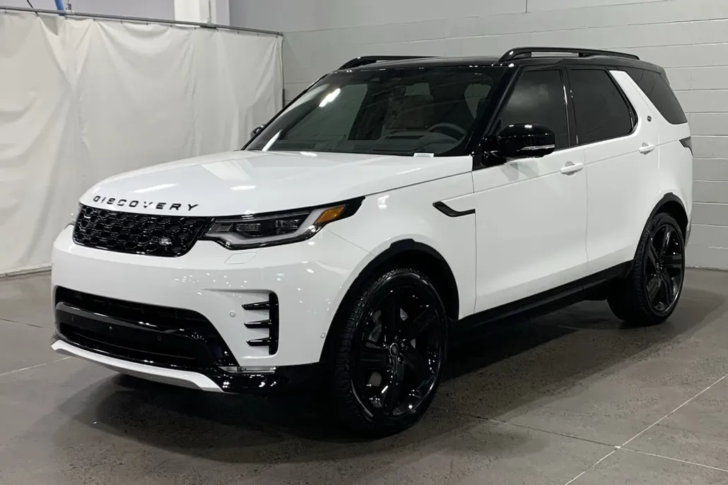 2025 Land Rover Discovery SE photo 1
