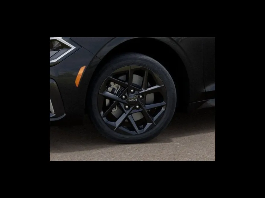 2025 Kia K5 LXS photo 1