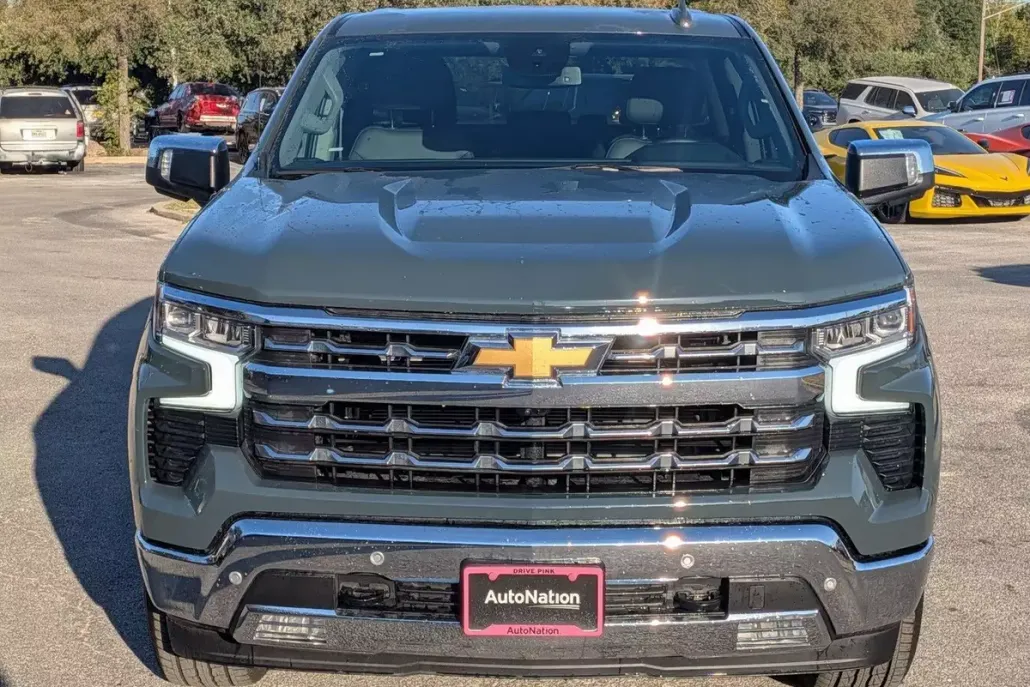 2025 Chevrolet Silverado 1500 LTZ photo 1