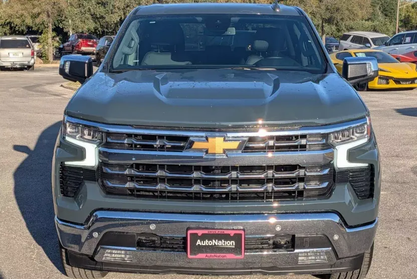 2025 Chevrolet Silverado 1500 LTZ photo 1