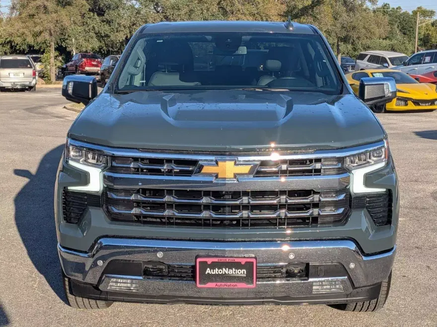 2025 Chevrolet Silverado 1500 LTZ photo 1