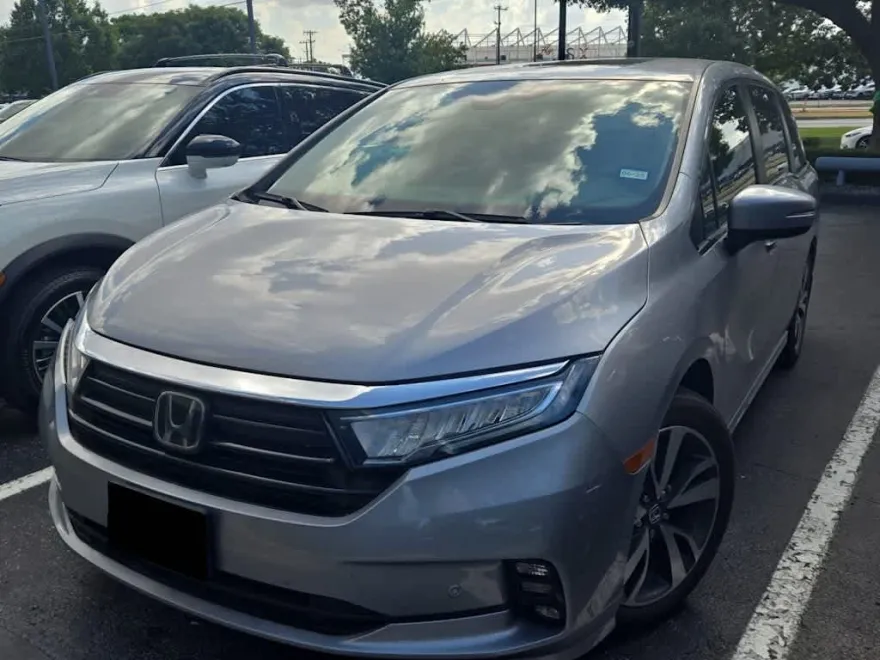 2022 Honda Odyssey Touring photo 1