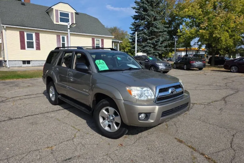 2008 Toyota 4Runner SR5 photo 1