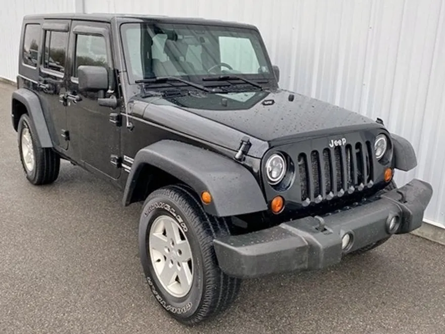 2010 Jeep Wrangler Unlimited Sport photo 1