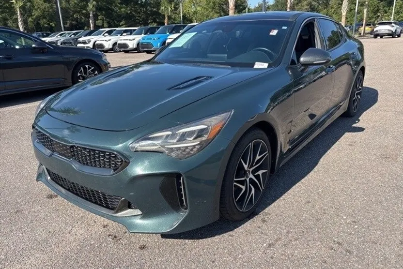2023 Kia Stinger GT-Line photo 1