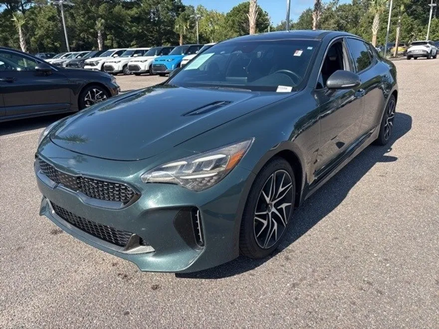 2023 Kia Stinger GT-Line photo 1