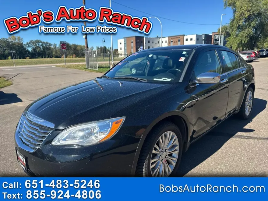 2012 Chrysler 200 Limited photo 1